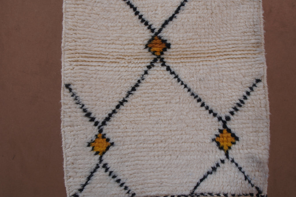 BENI OURAIN RUG - HANDWOVEN MOROCCAN WOOL BERBER CARPET