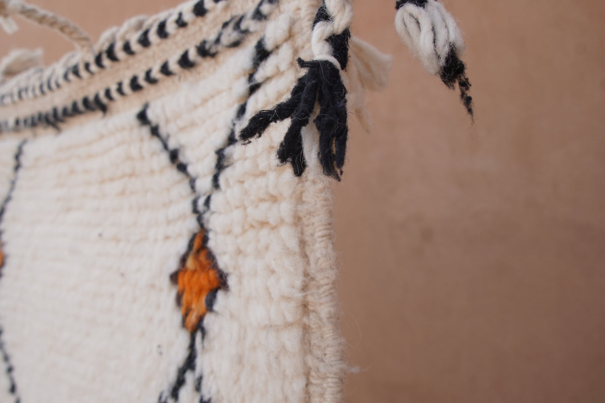 BENI OURAIN RUG - HANDWOVEN MOROCCAN WOOL BERBER CARPET