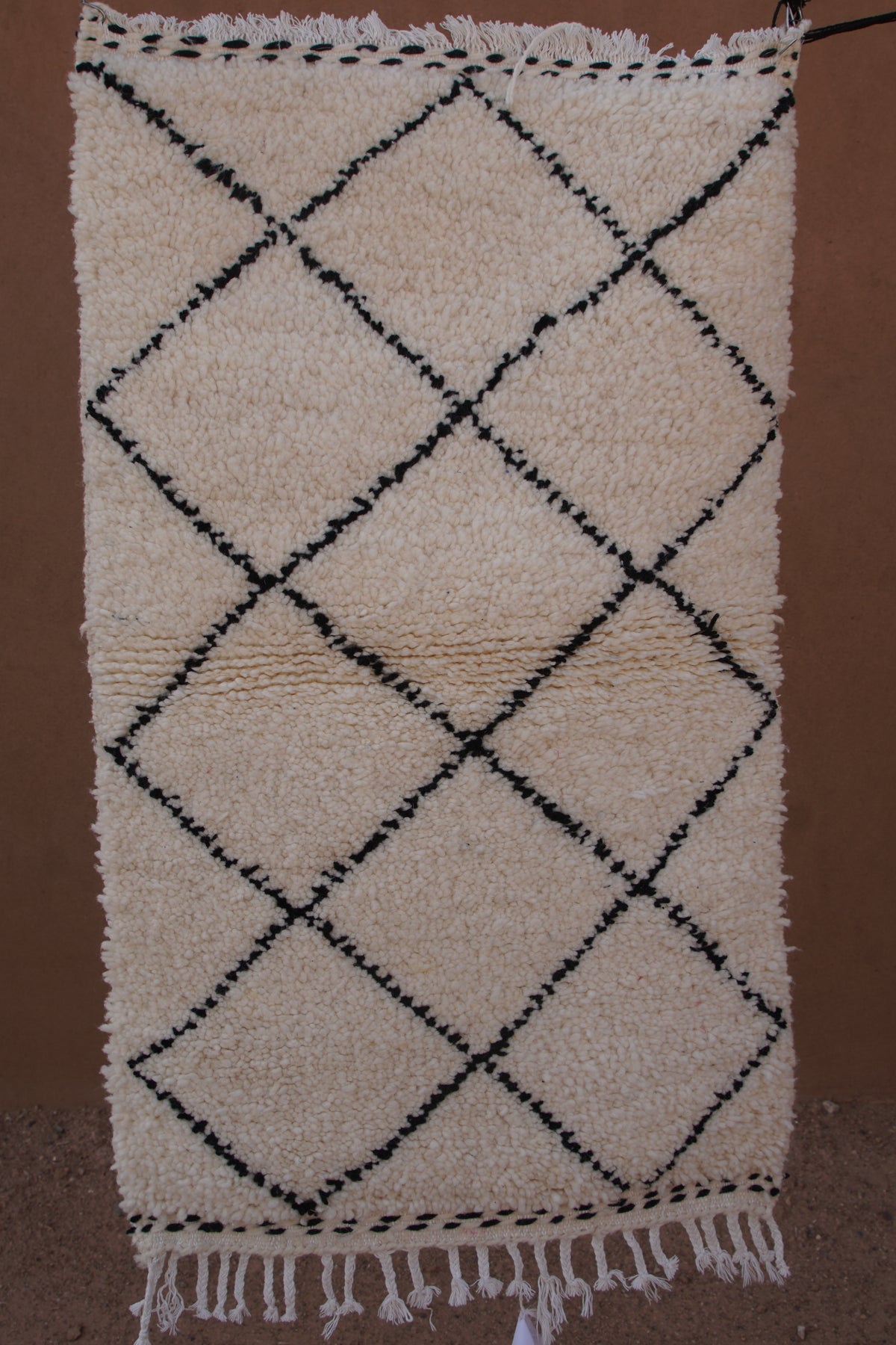GEOEOMETRIC BENI OURAIN RUG - HANDWOVEN BERBER WOOL CARPET