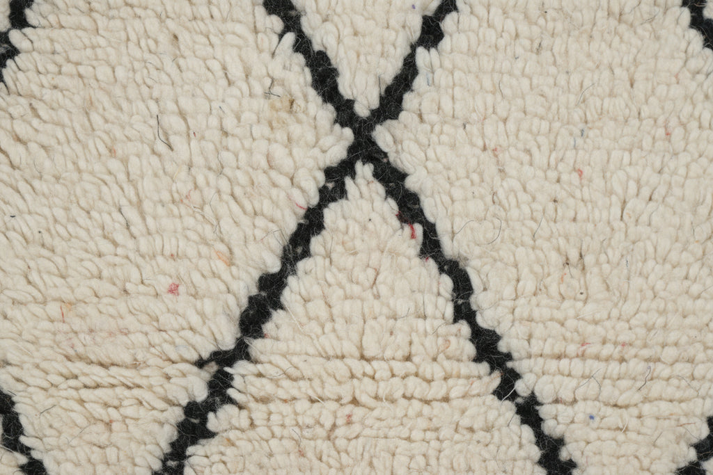 MINIINIMALIST BENI OURAIN MOROCCAN RUG - BLACK IVORY WOOL PIECE Beni Ourain Moroccan Rug