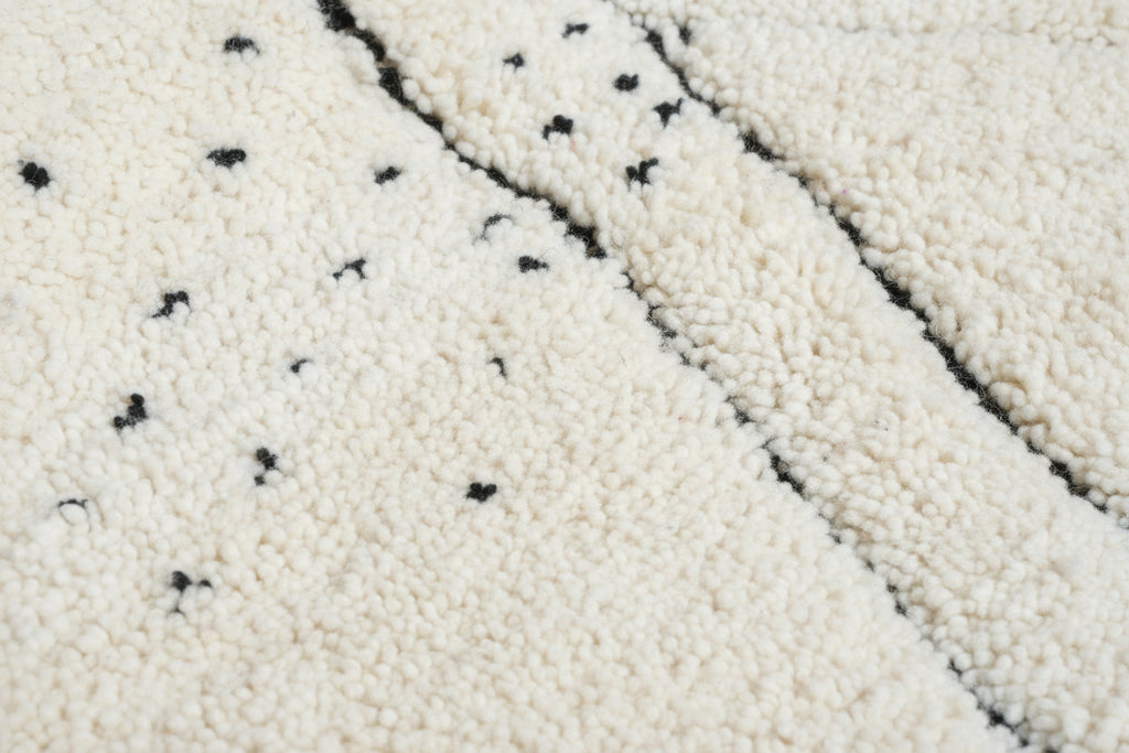 MINIINIMALIST BENI OURAIN MOROCCAN RUG - BLACK IVORY WOOL PIECE Beni Ourain Moroccan Rug