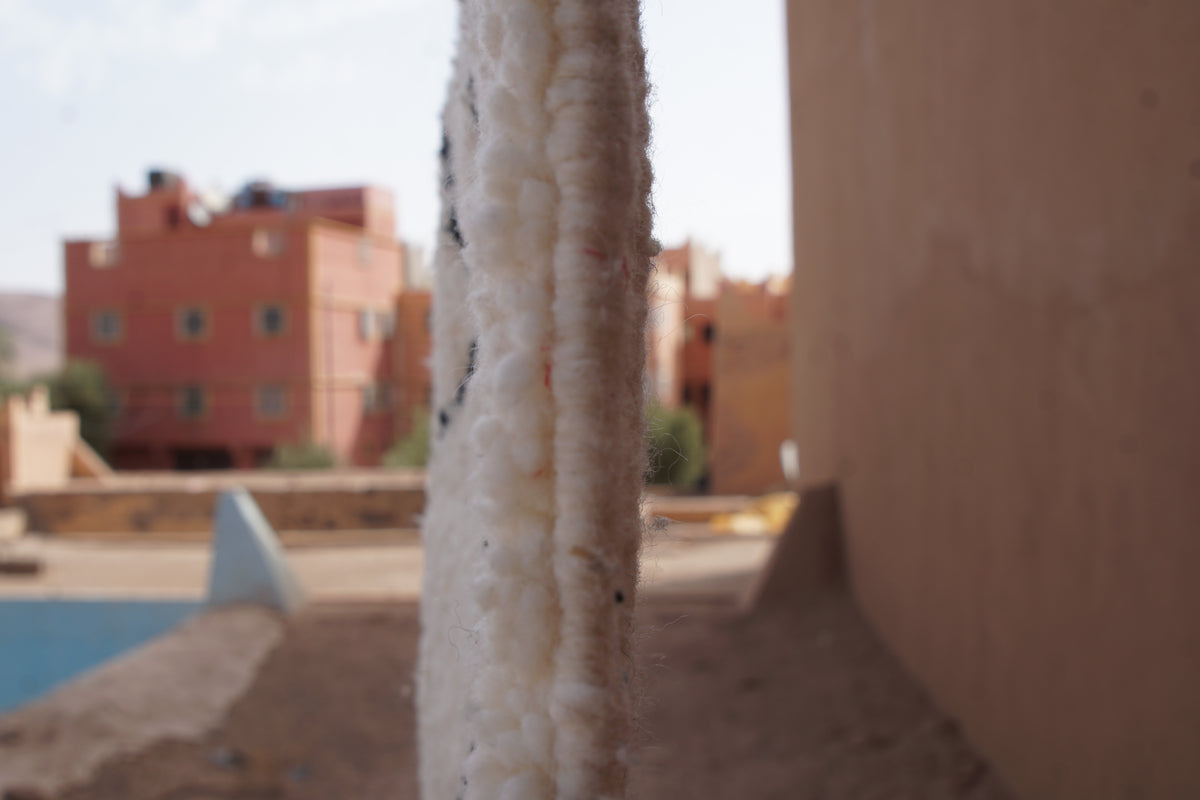 GEOEOMETRIC BENI OURAIN RUG - HANDWOVEN BERBER WOOL CARPET