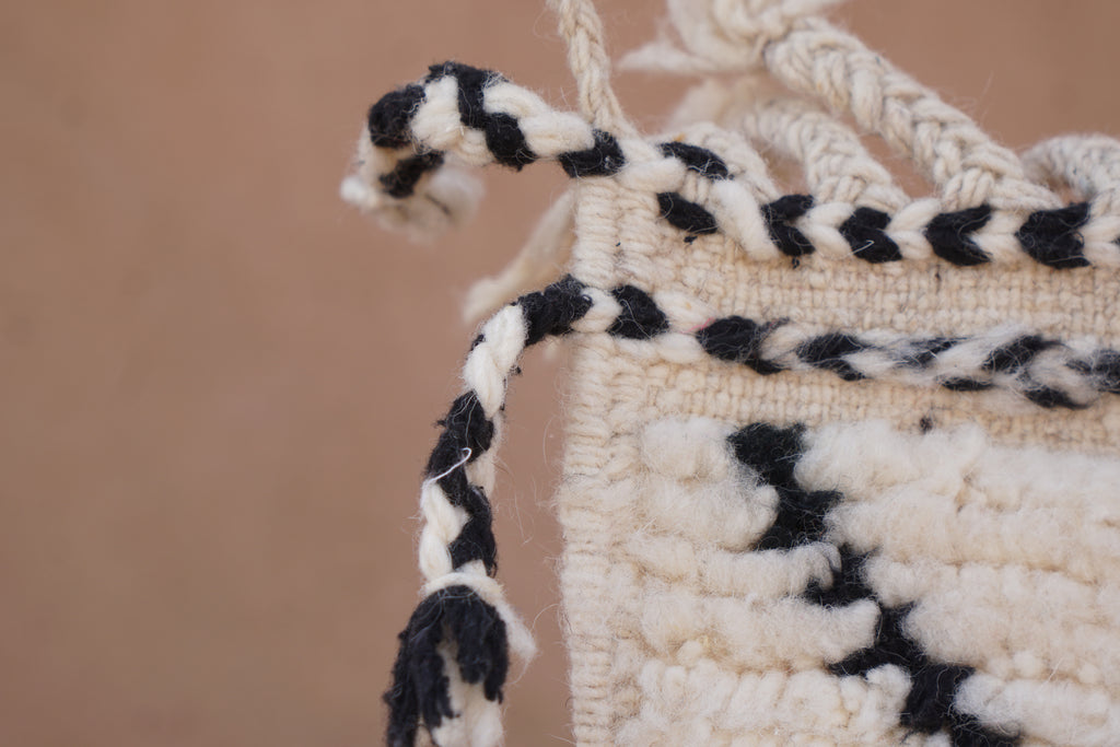 BENI OURAIN RUG - HANDWOVEN MOROCCAN WOOL BERBER CARPET