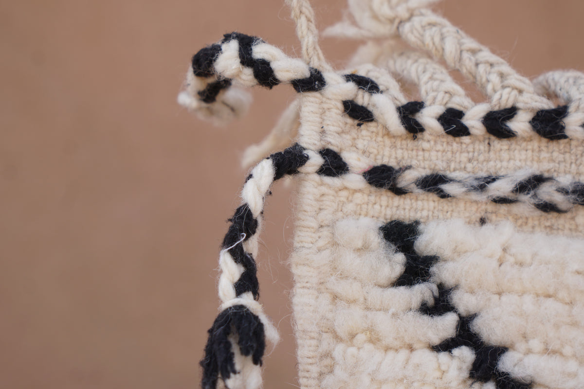BENI OURAIN RUG - HANDWOVEN MOROCCAN WOOL BERBER CARPET