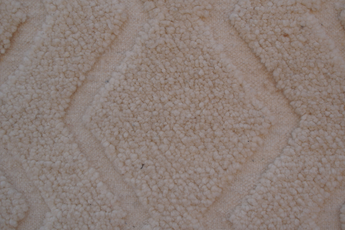 BENI OURAIN MOROCCAN RUG - MINIMAL DIAMOND BEIGE WOOL RUG
