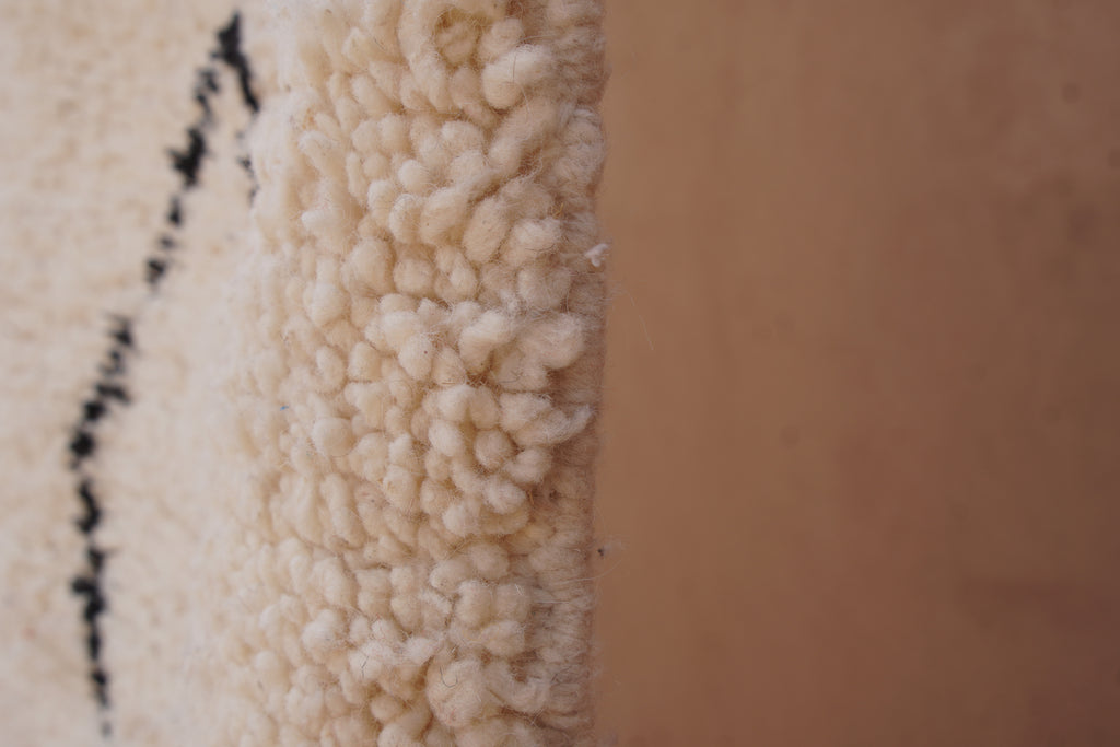 BENI OURAIN RUNNER RUG- HANDWOVEN MOROCCAN WOOL BERBER CARPET