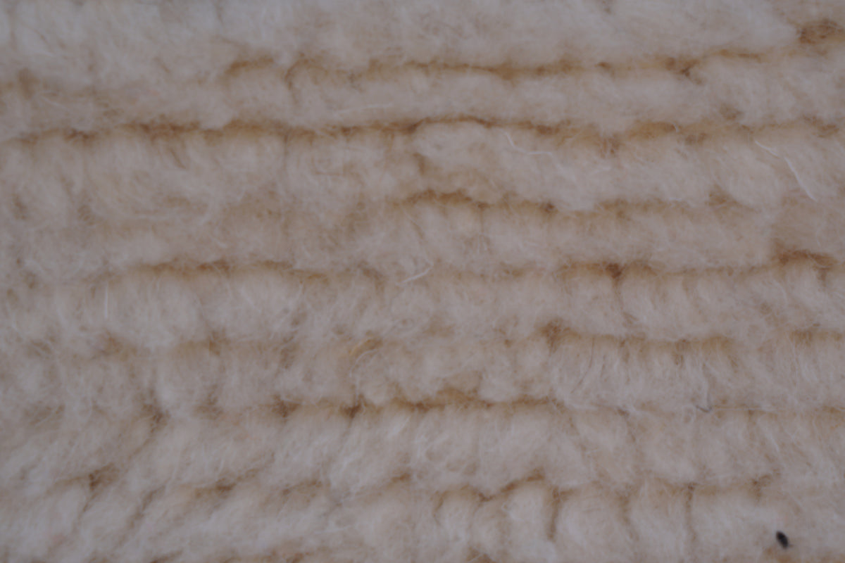 BENI OURAIN RUG - HANDWOVEN MOROCCAN WOOL BERBER CARPET
