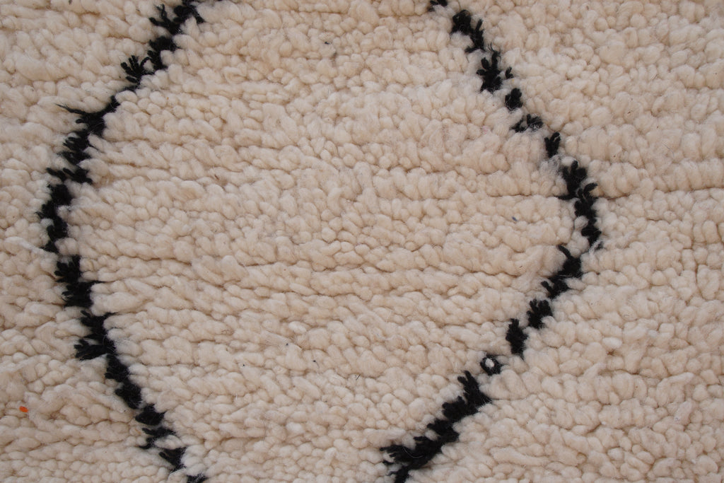 BENI OURAIN RUNNER RUG- HANDWOVEN MOROCCAN WOOL BERBER CARPET